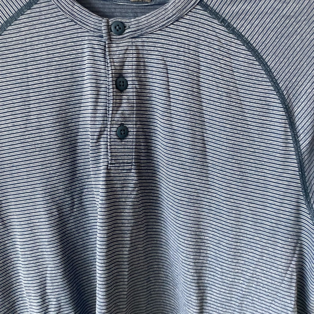 Mens large lululemon blue henley - lightly worn